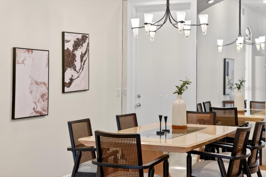 Image 26 of 89 For 548 Hyer Avenue