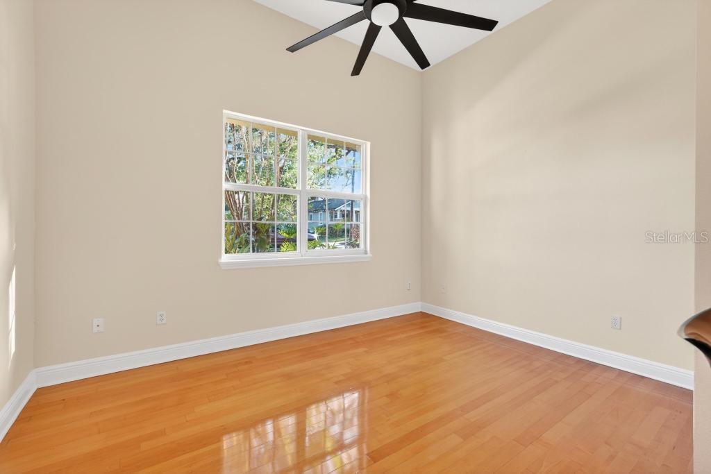 Image 38 of 89 For 548 Hyer Avenue