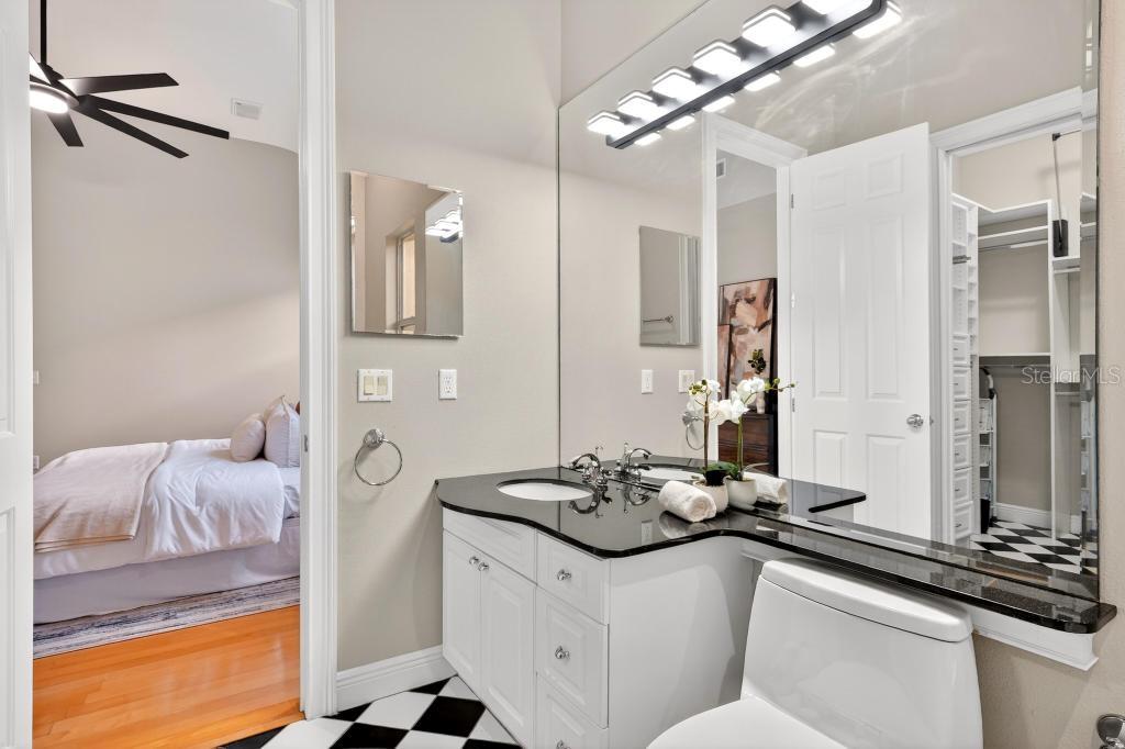 Image 46 of 89 For 548 Hyer Avenue