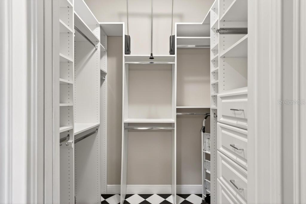 Image 49 of 89 For 548 Hyer Avenue