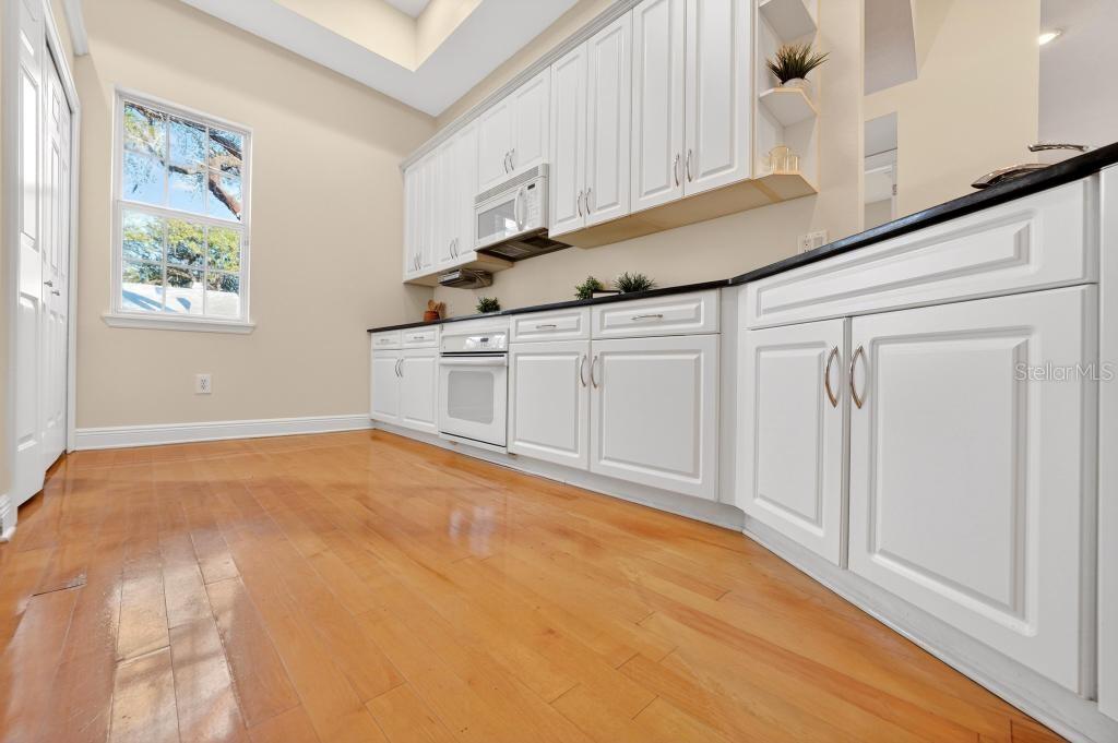 Image 68 of 89 For 548 Hyer Avenue