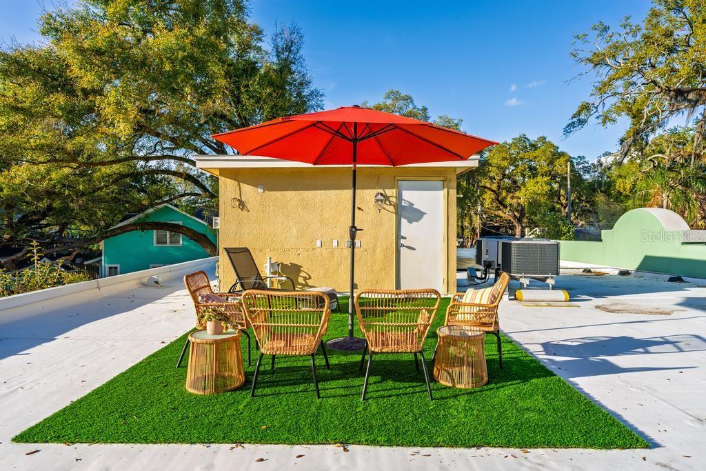 Image 8 of 89 For 548 Hyer Avenue