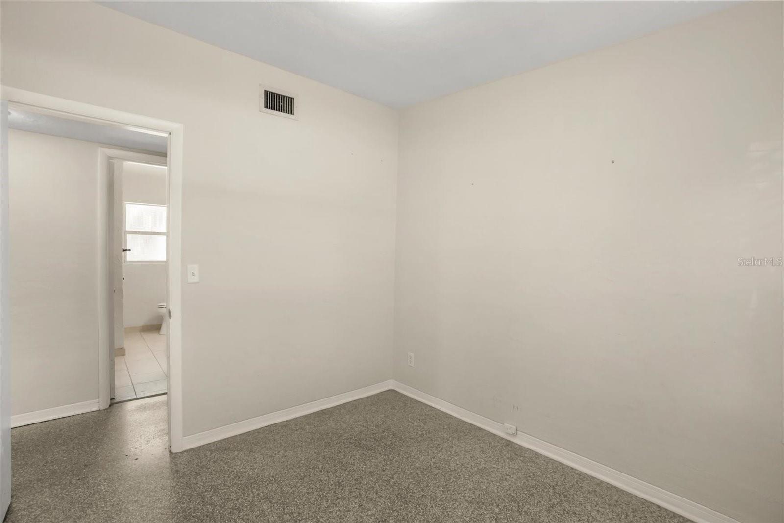 Image 21 of 29 For 2779 Sanbina Street