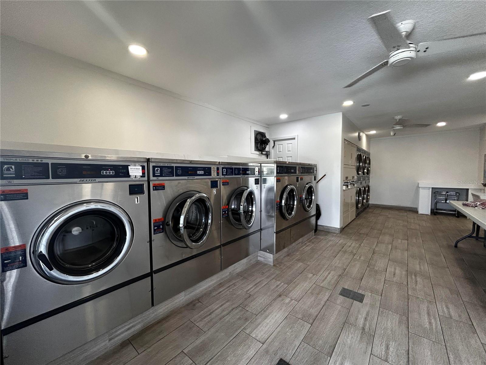 Image 31 of 33 For 8802 Bay Pointe Drive 102