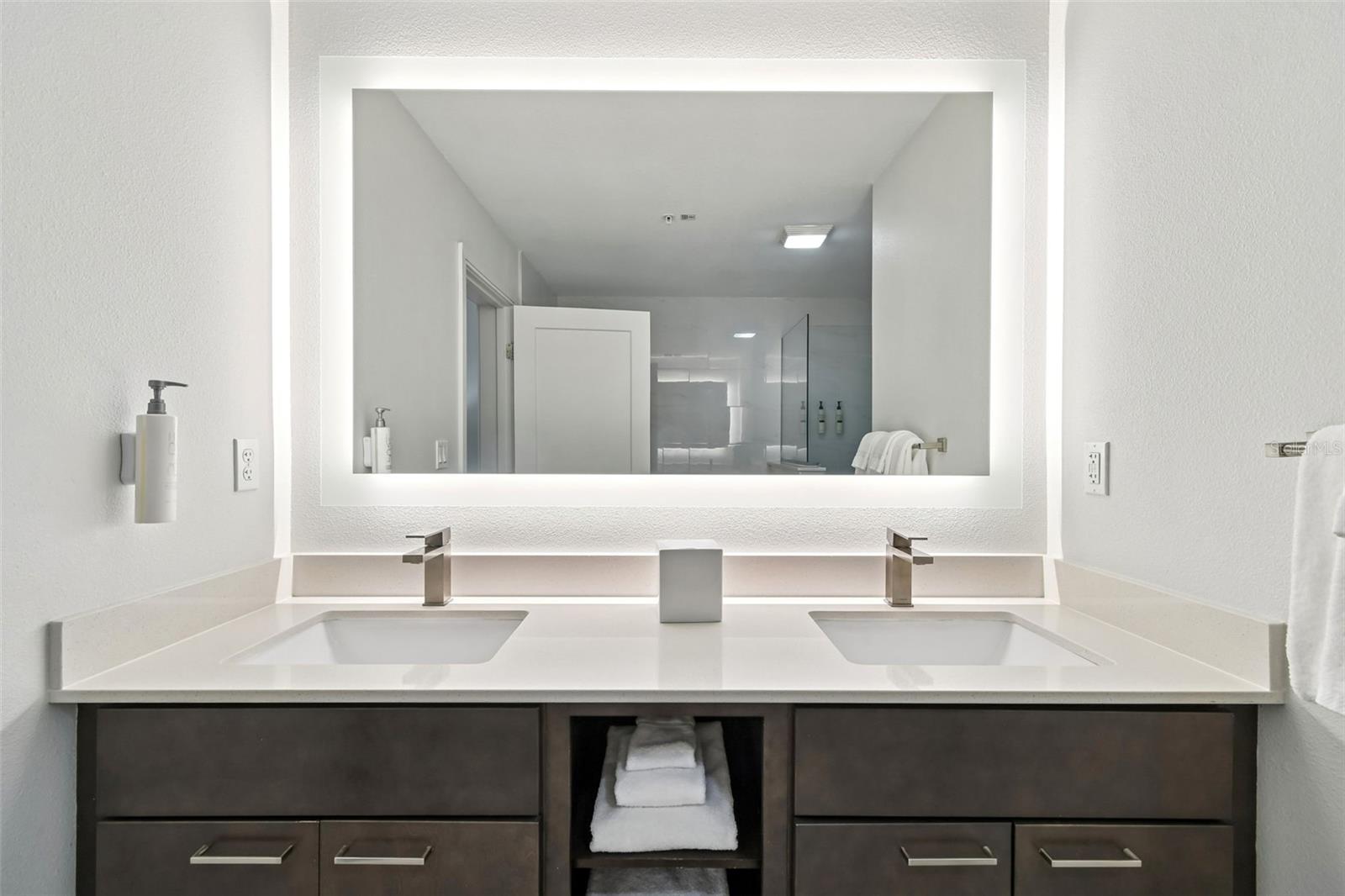 Image 16 of 30 For 14501 Grove Resort Ave 3621