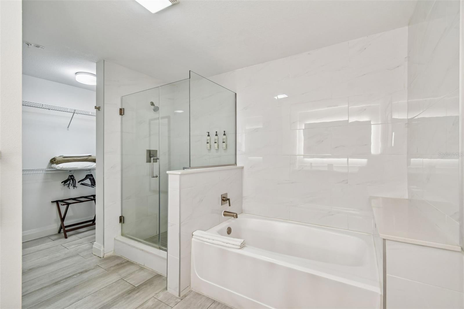 Image 17 of 30 For 14501 Grove Resort Ave 3621