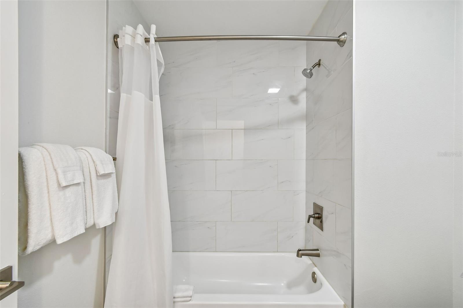 Image 23 of 30 For 14501 Grove Resort Ave 3621