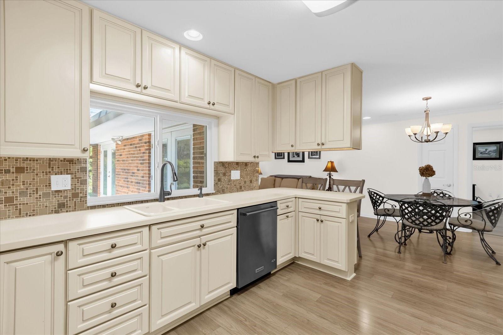 Image 10 of 34 For 649 Berwick Drive