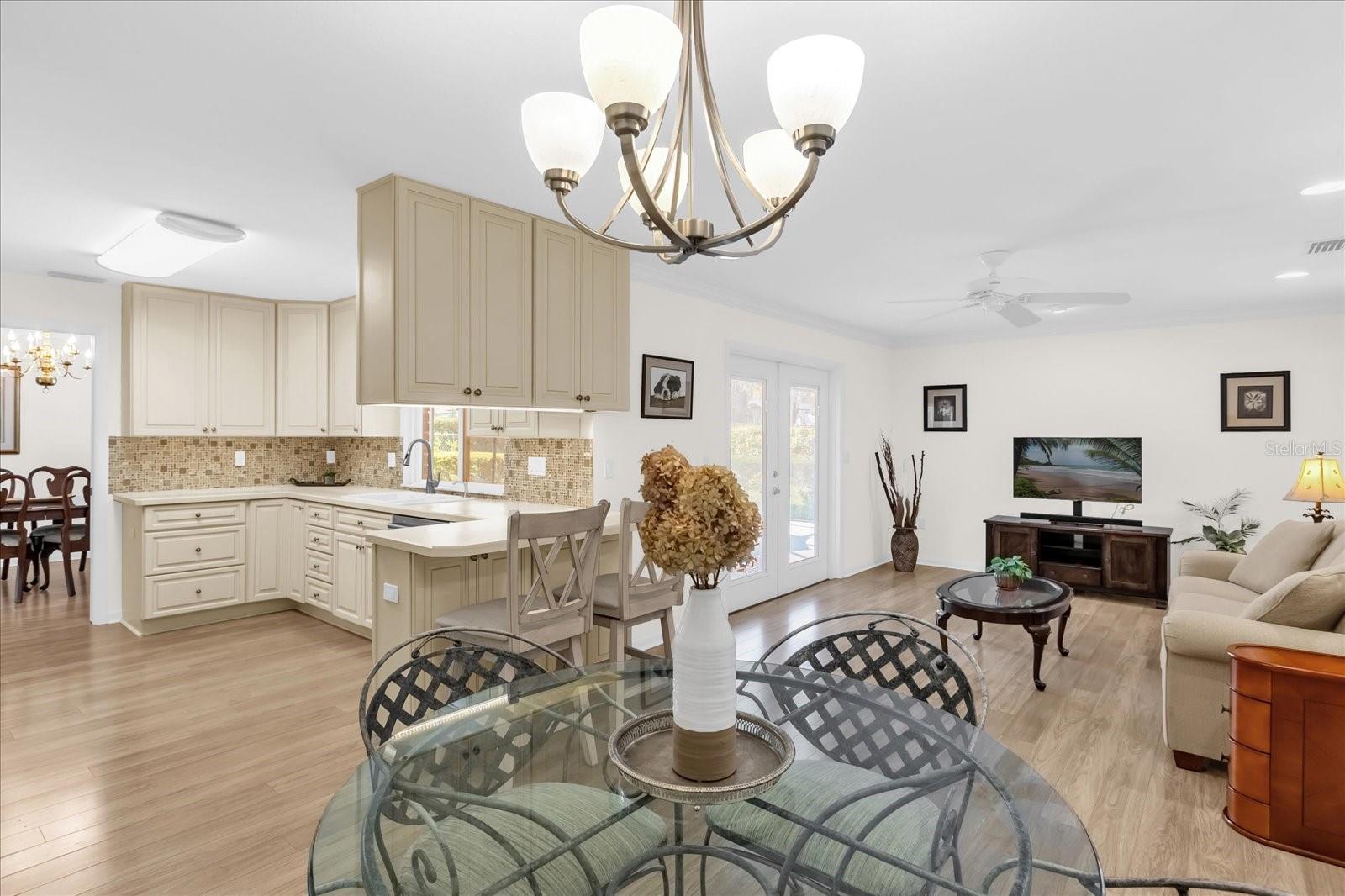 Image 11 of 34 For 649 Berwick Drive