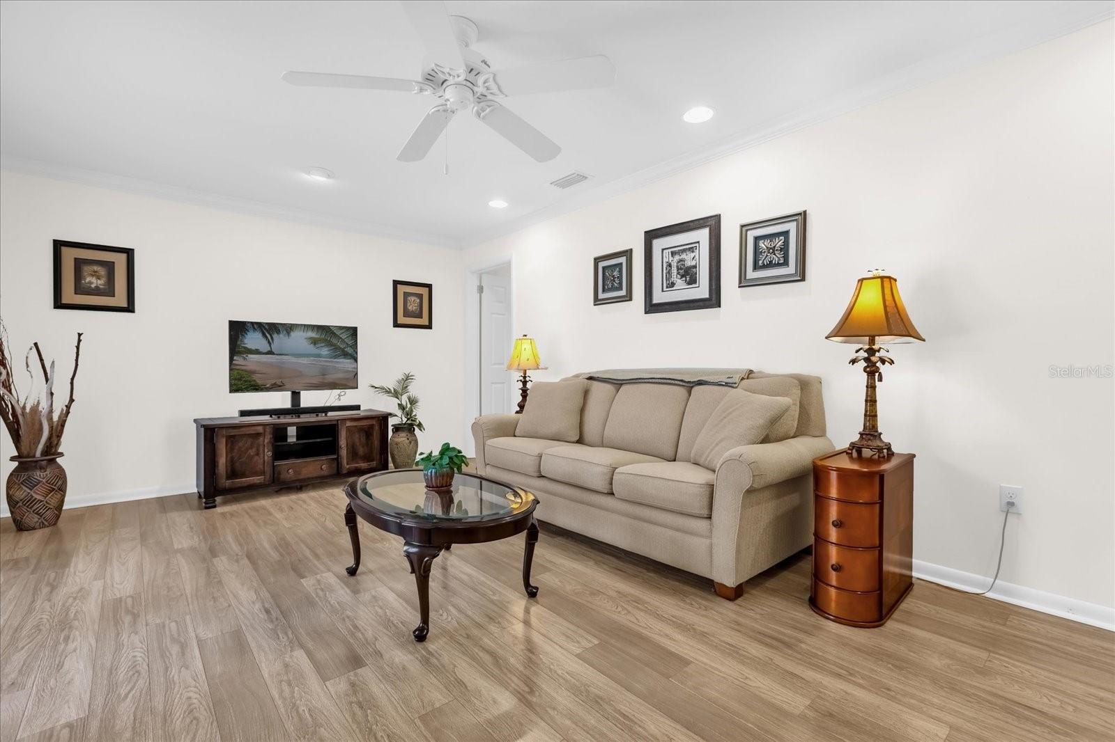 Image 13 of 34 For 649 Berwick Drive