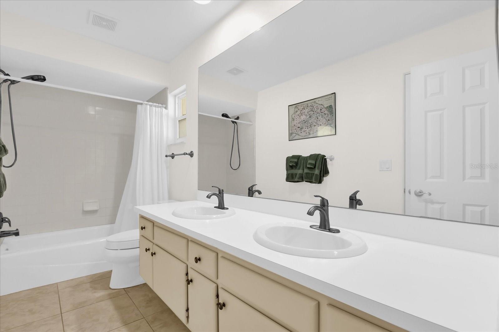 Image 23 of 34 For 649 Berwick Drive