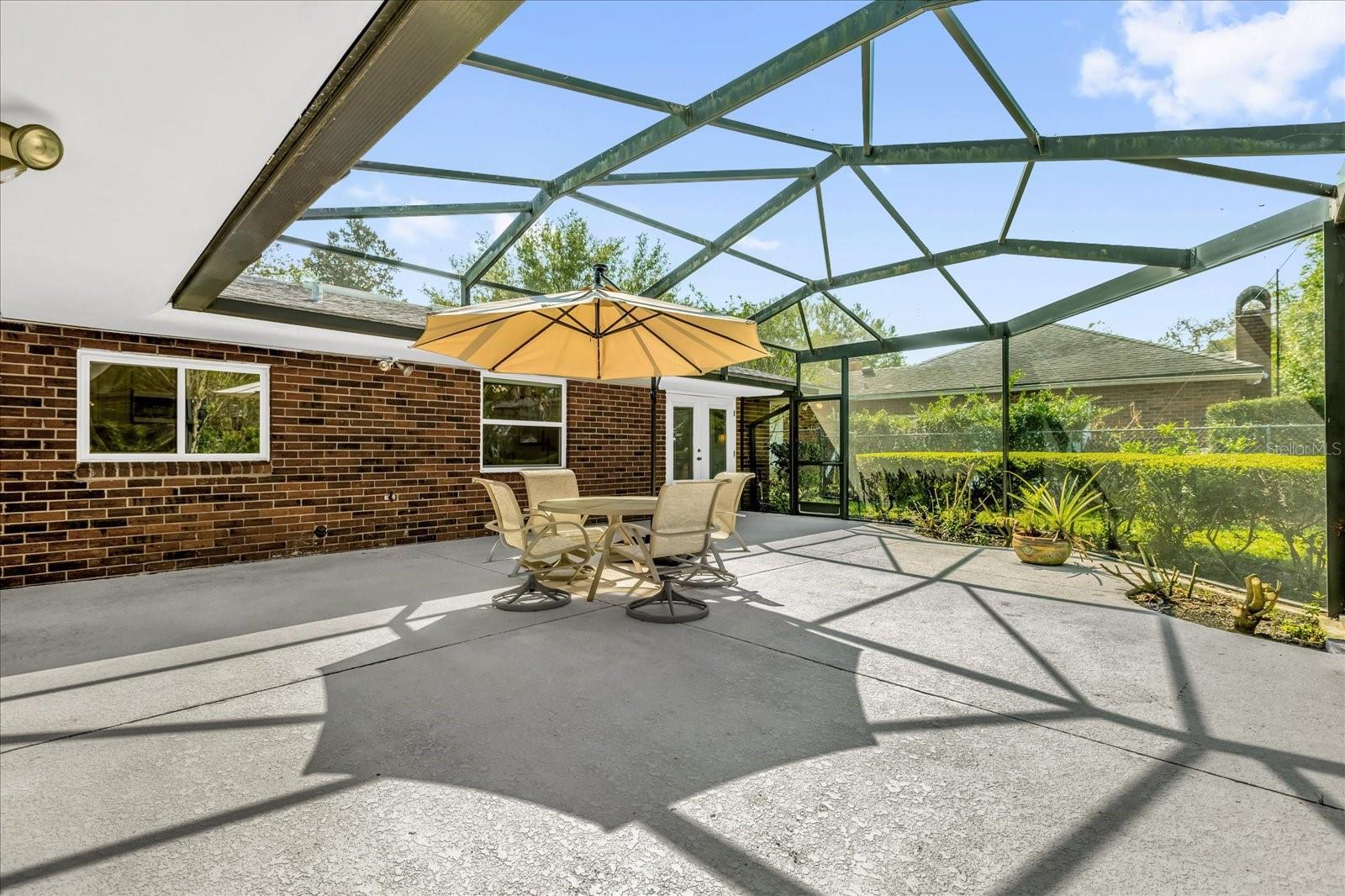 Image 28 of 34 For 649 Berwick Drive