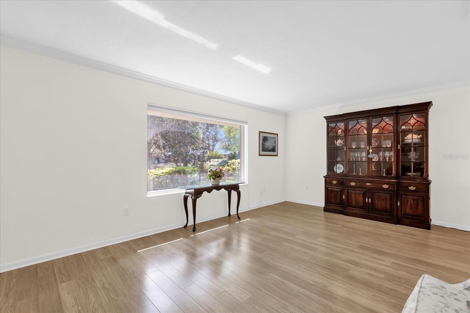 Image 4 of 34 For 649 Berwick Drive