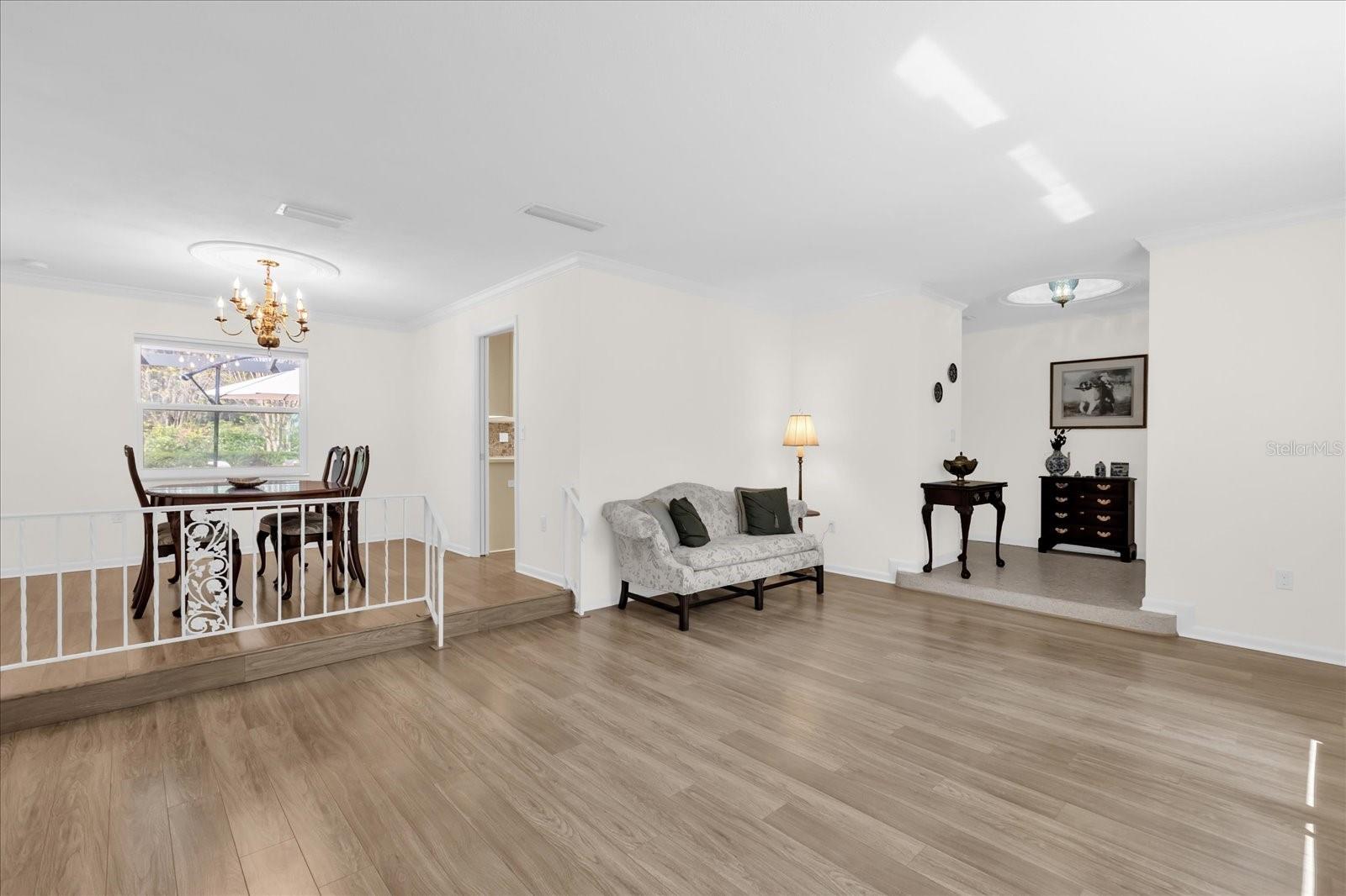 Image 5 of 34 For 649 Berwick Drive