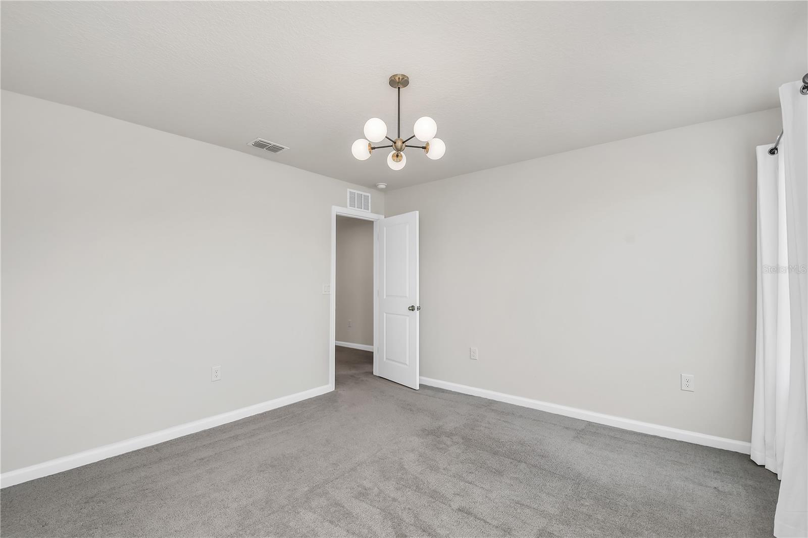 Image 35 of 43 For 3005 Slough Creek Drive