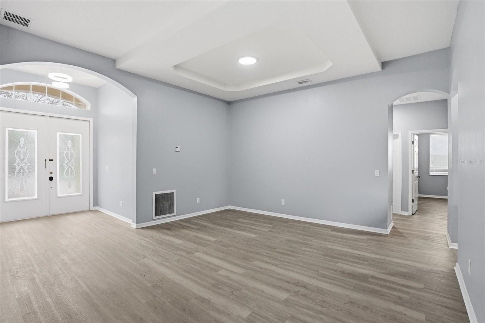 Image 6 of 39 For 205 Kays Landing Drive