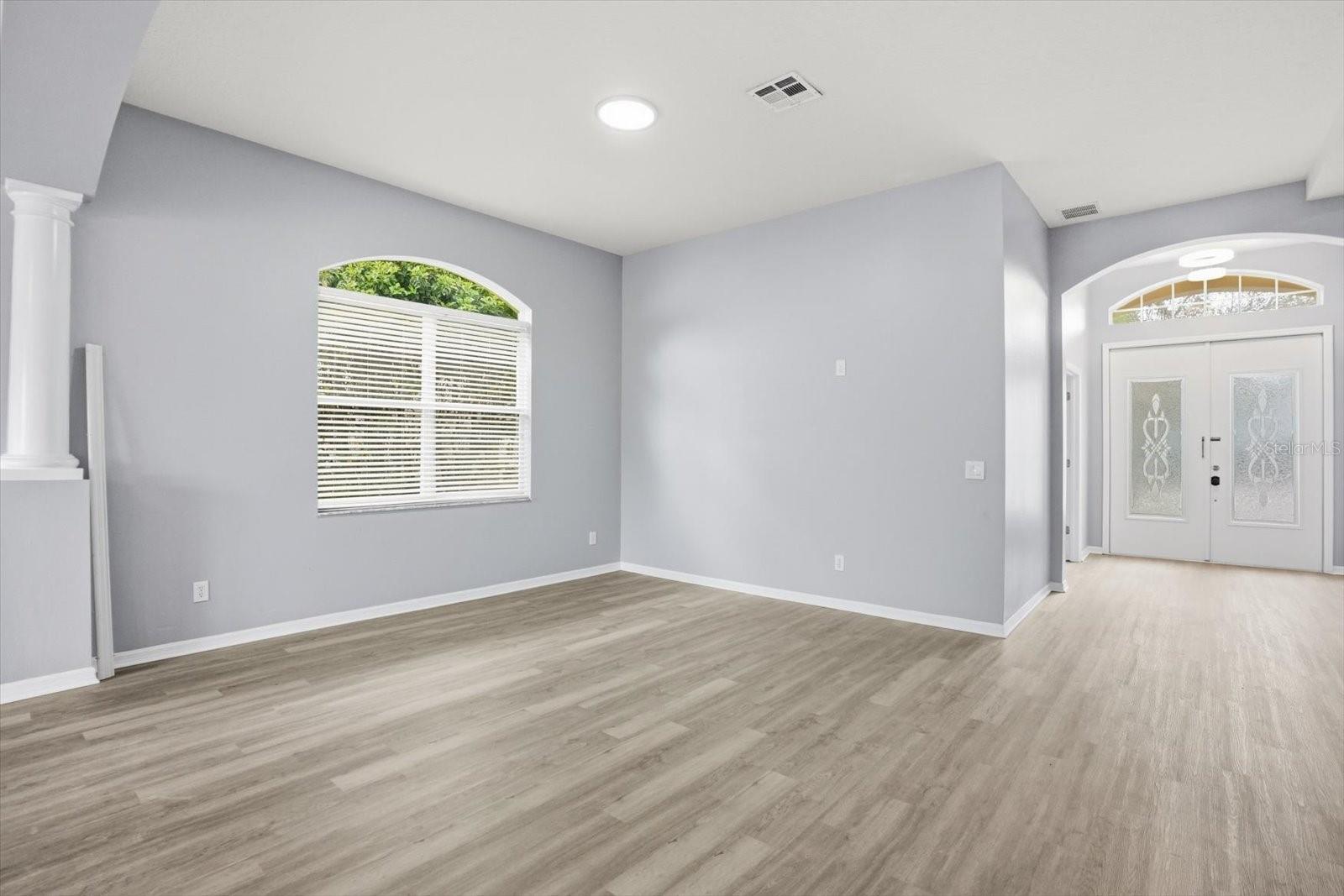 Image 8 of 39 For 205 Kays Landing Drive