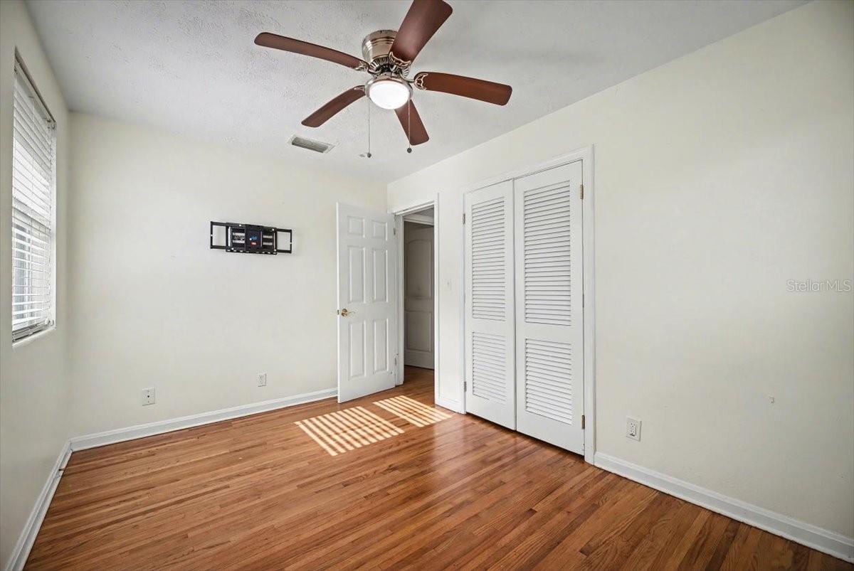 Image 20 of 30 For 6446 Ish Brant Road