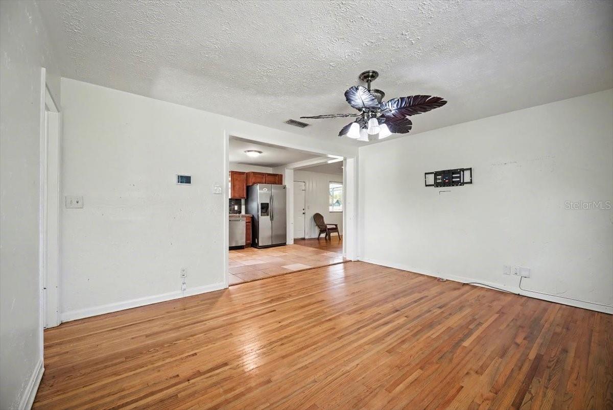 Image 7 of 30 For 6446 Ish Brant Road