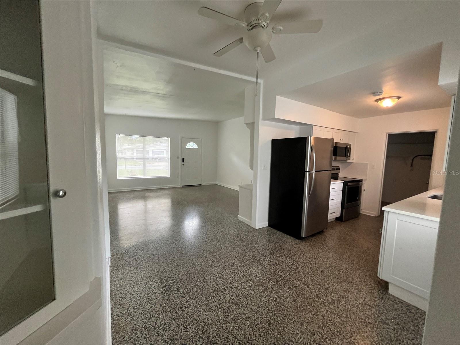 Image 7 of 18 For 70 Griggs Avenue