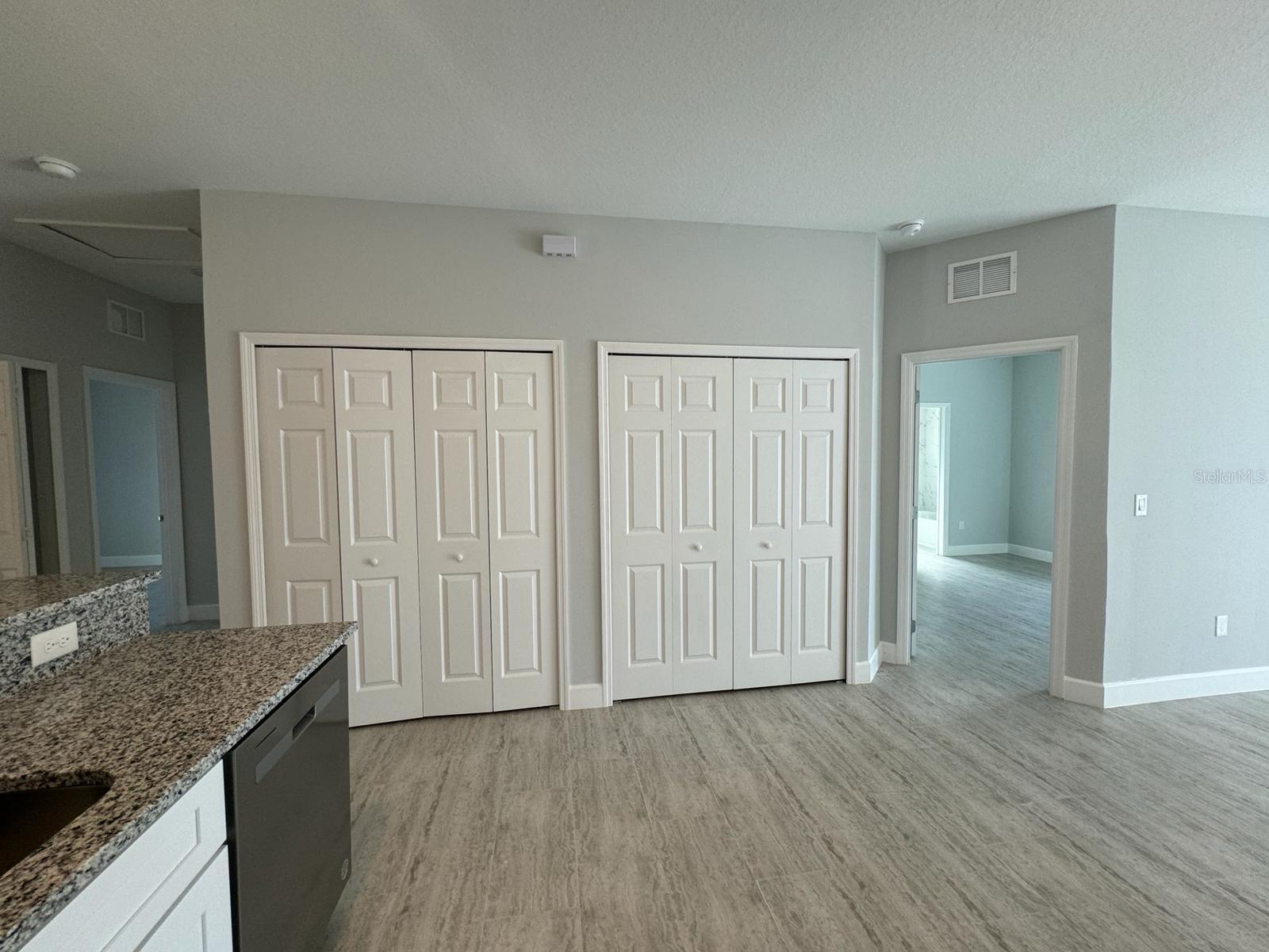 Image 10 of 18 For 726 Bobcat Court B