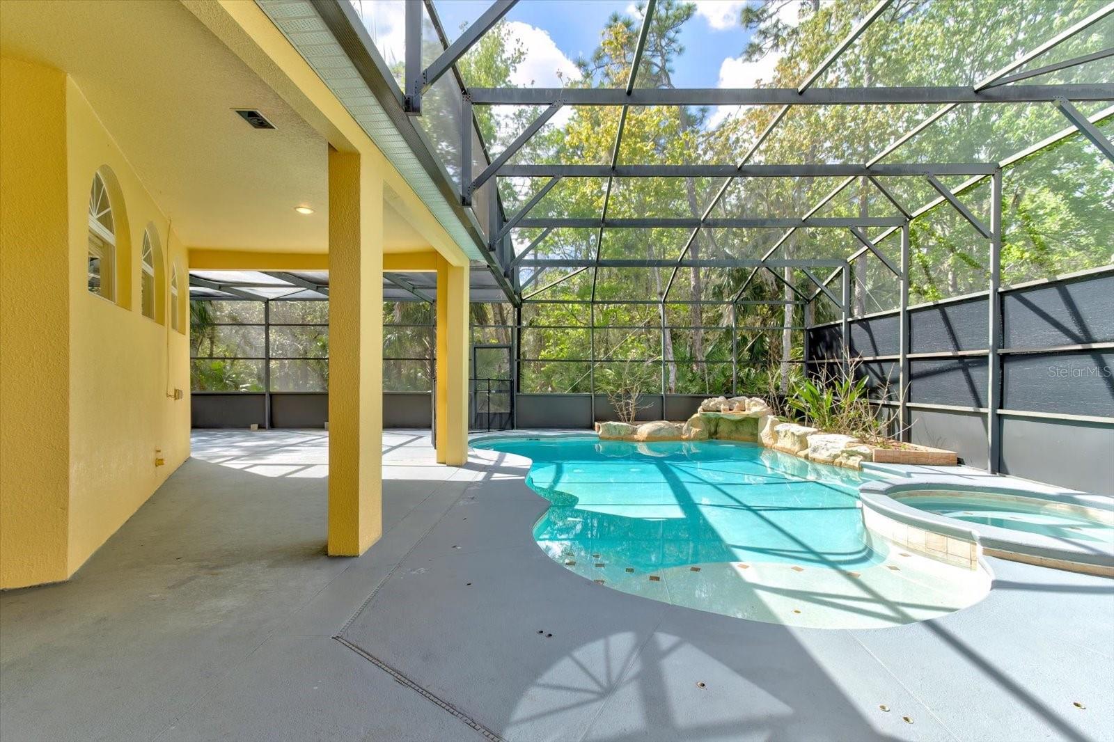 Image 17 of 49 For 2624 Fawnlake Trail