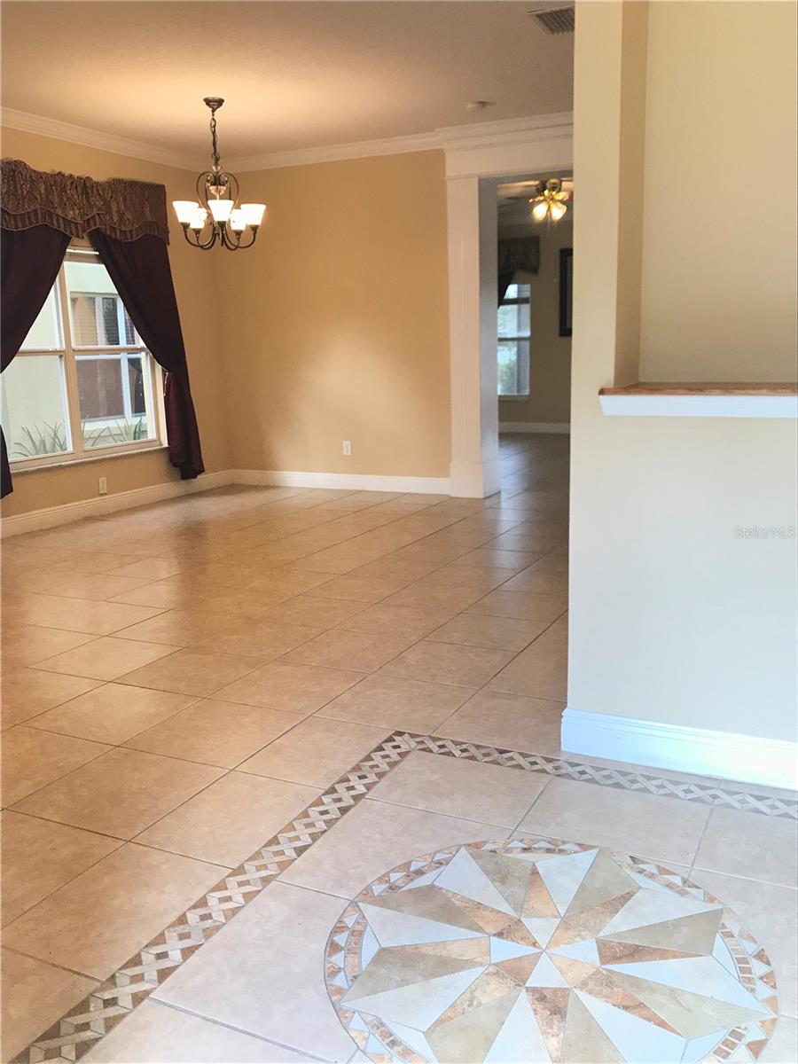 Image 4 of 45 For 10505 Willow Ridge Loop