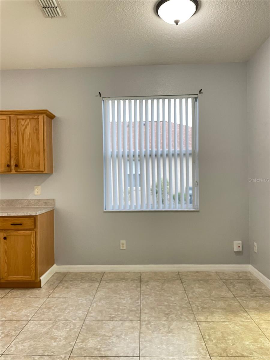 Image 11 of 40 For 10372 Andover Point Circle