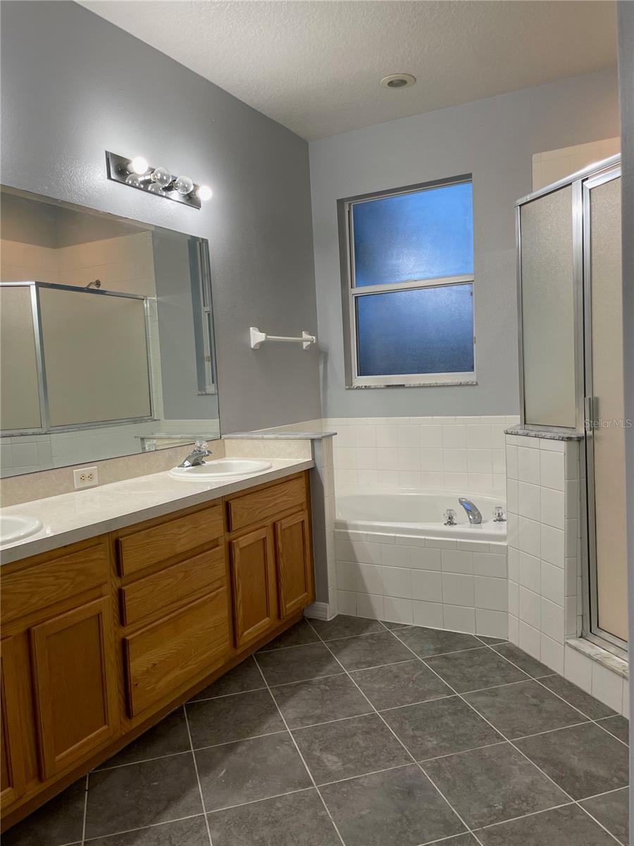 Image 27 of 40 For 10372 Andover Point Circle