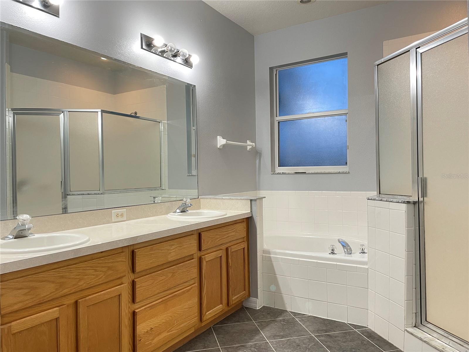 Image 28 of 40 For 10372 Andover Point Circle