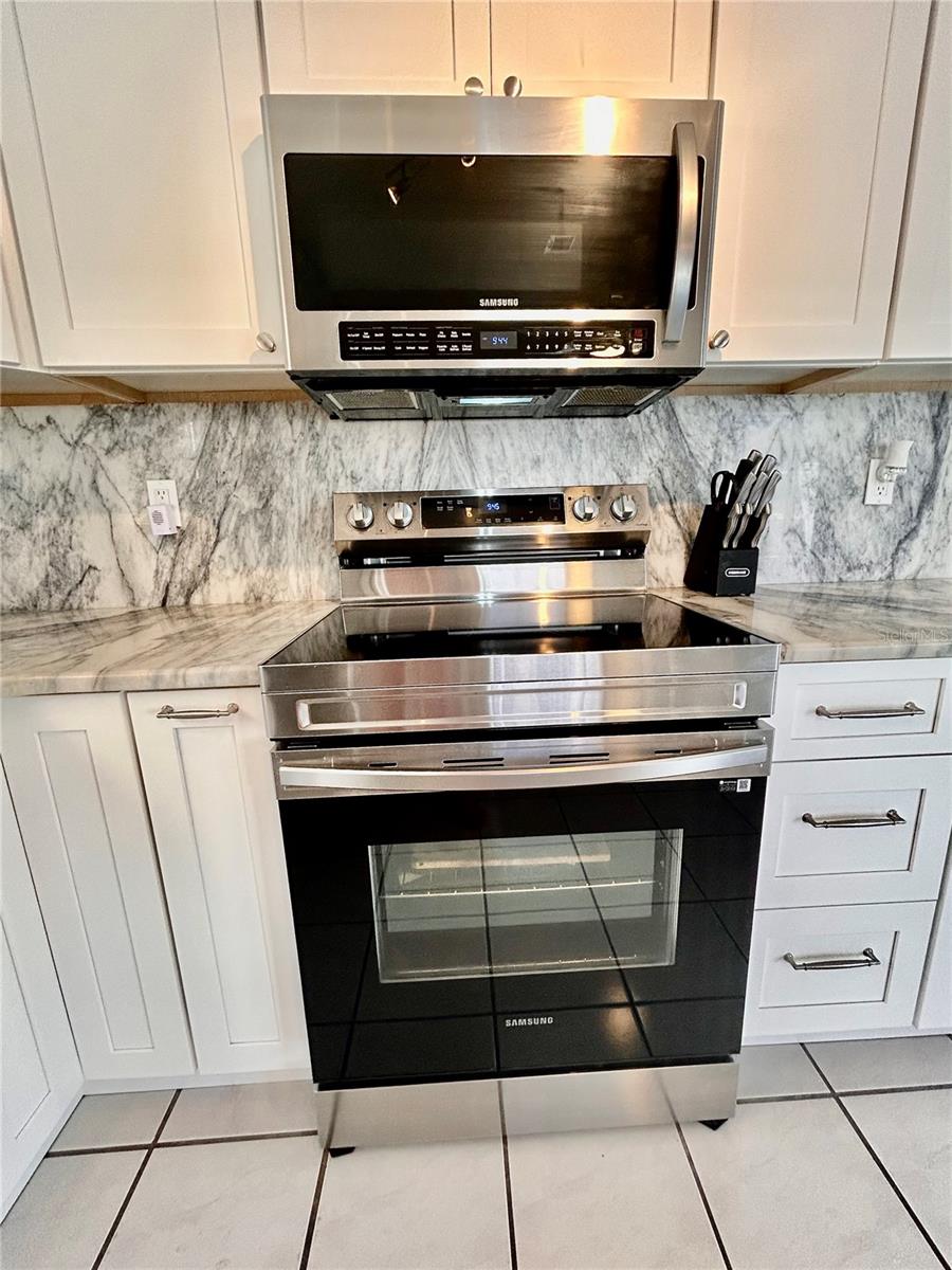 Image 11 of 33 For 8911 Welsh Way