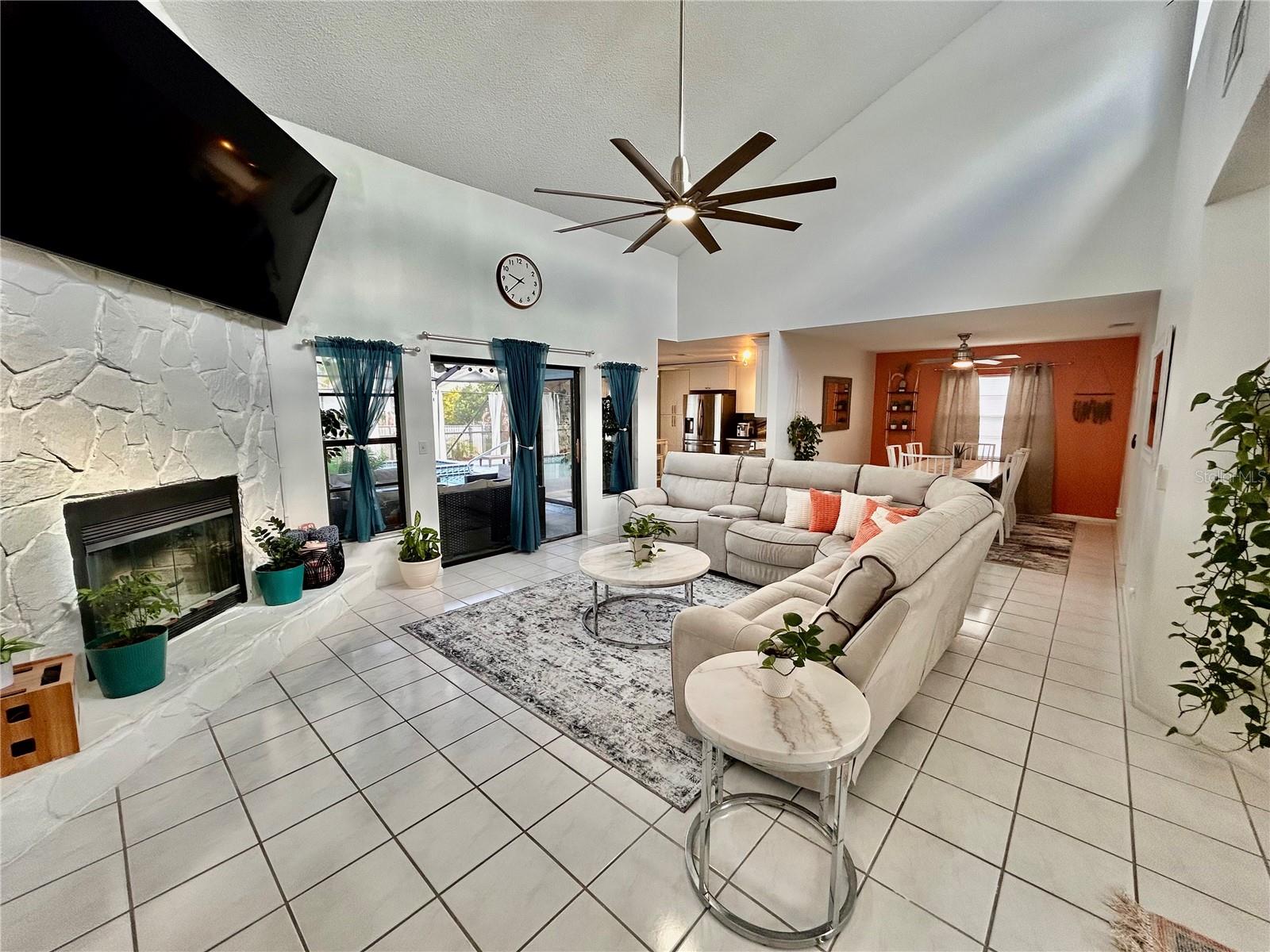 Image 4 of 33 For 8911 Welsh Way