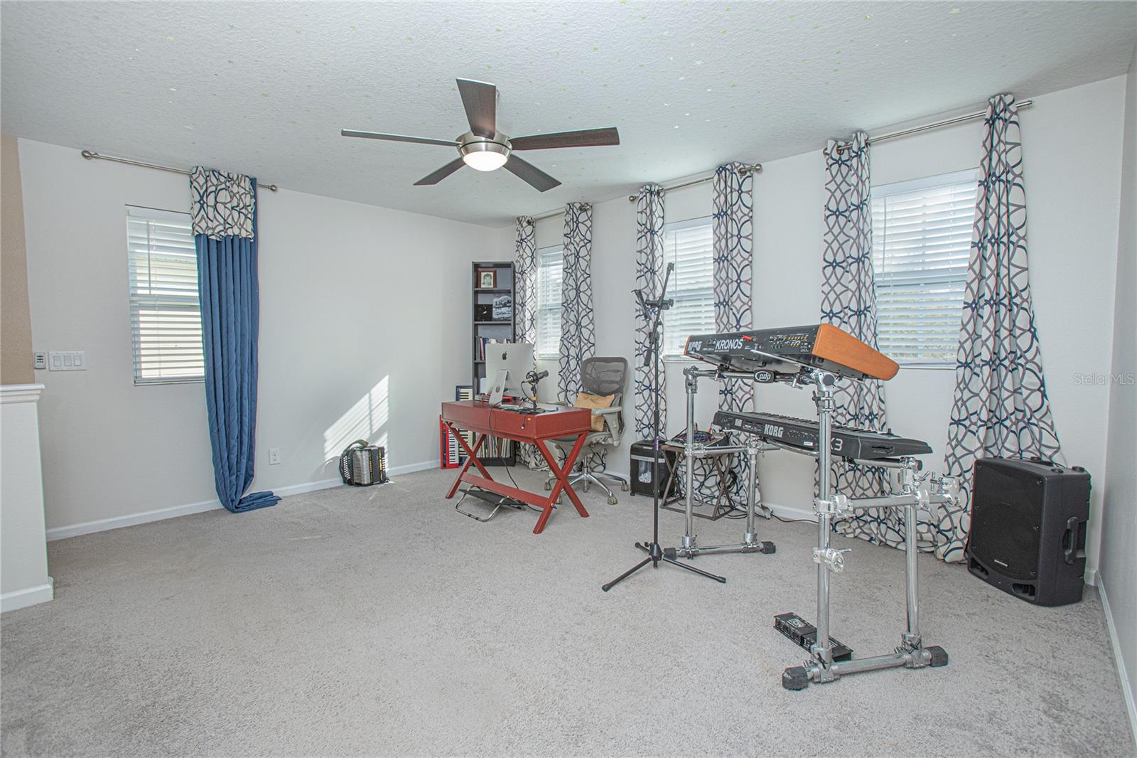 Image 12 of 33 For 2427 Liner Avenue