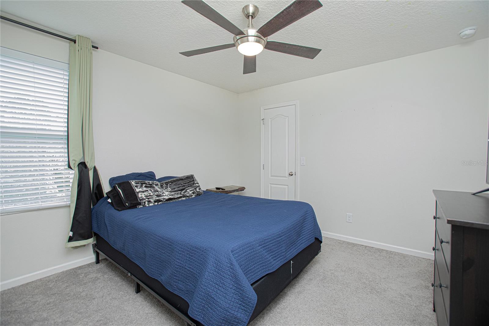 Image 14 of 33 For 2427 Liner Avenue