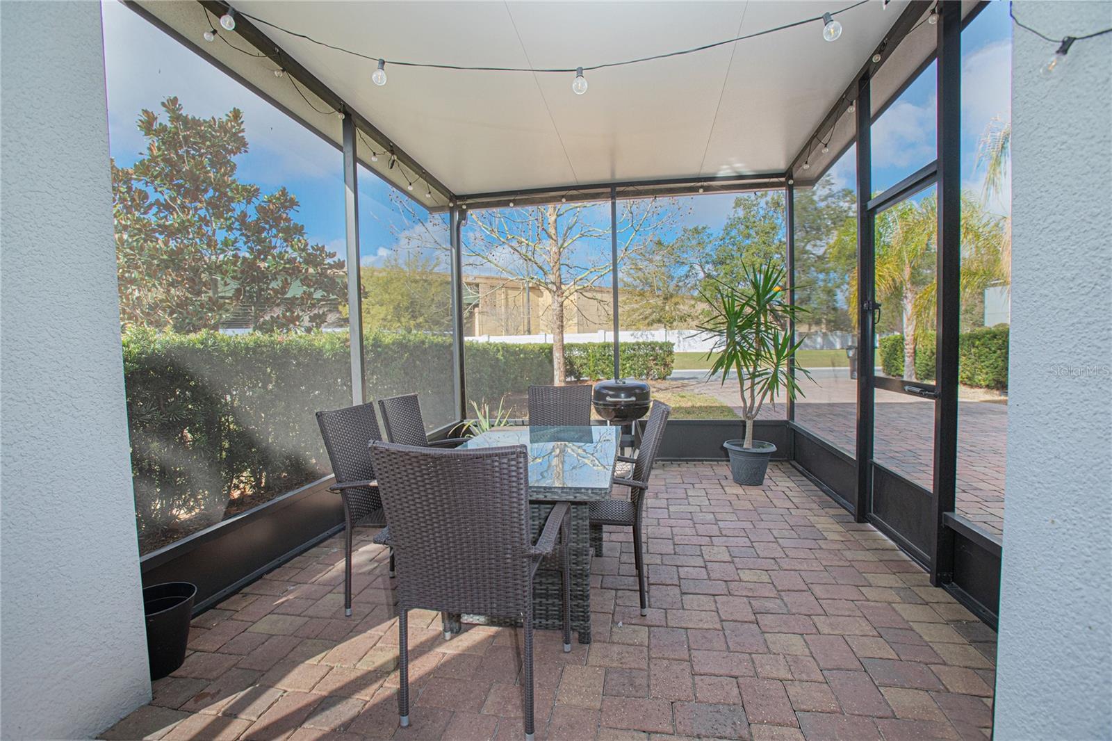 Image 23 of 33 For 2427 Liner Avenue