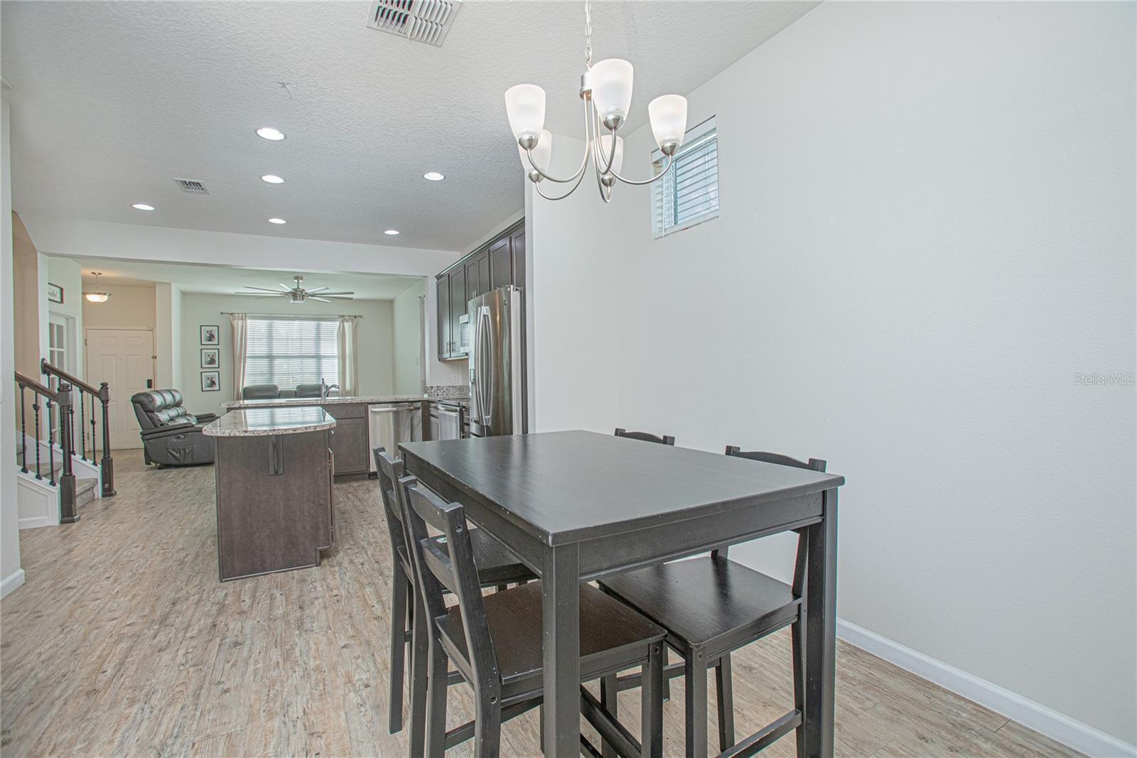 Image 8 of 33 For 2427 Liner Avenue