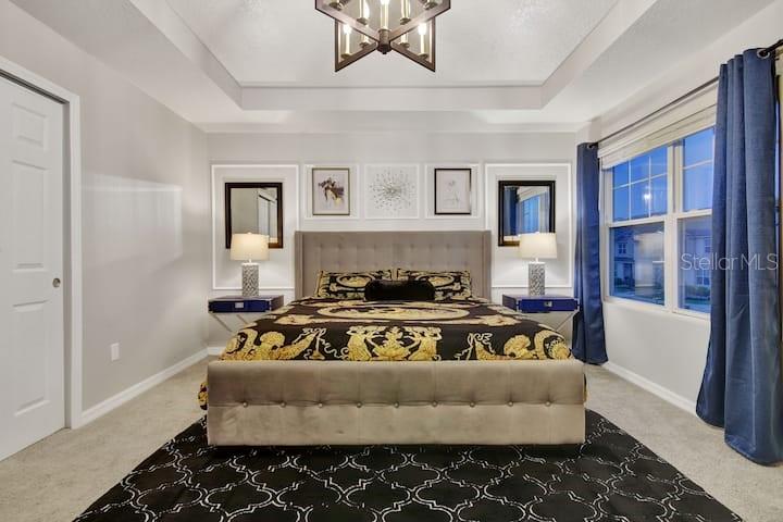 Image 31 of 62 For 1919 Tropical Palms Circle