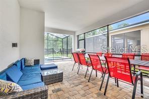 Image 36 of 62 For 1919 Tropical Palms Circle