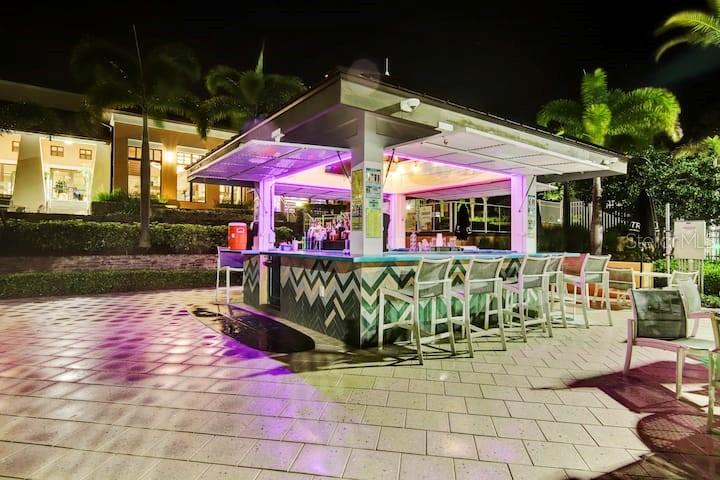 Image 59 of 62 For 1919 Tropical Palms Circle