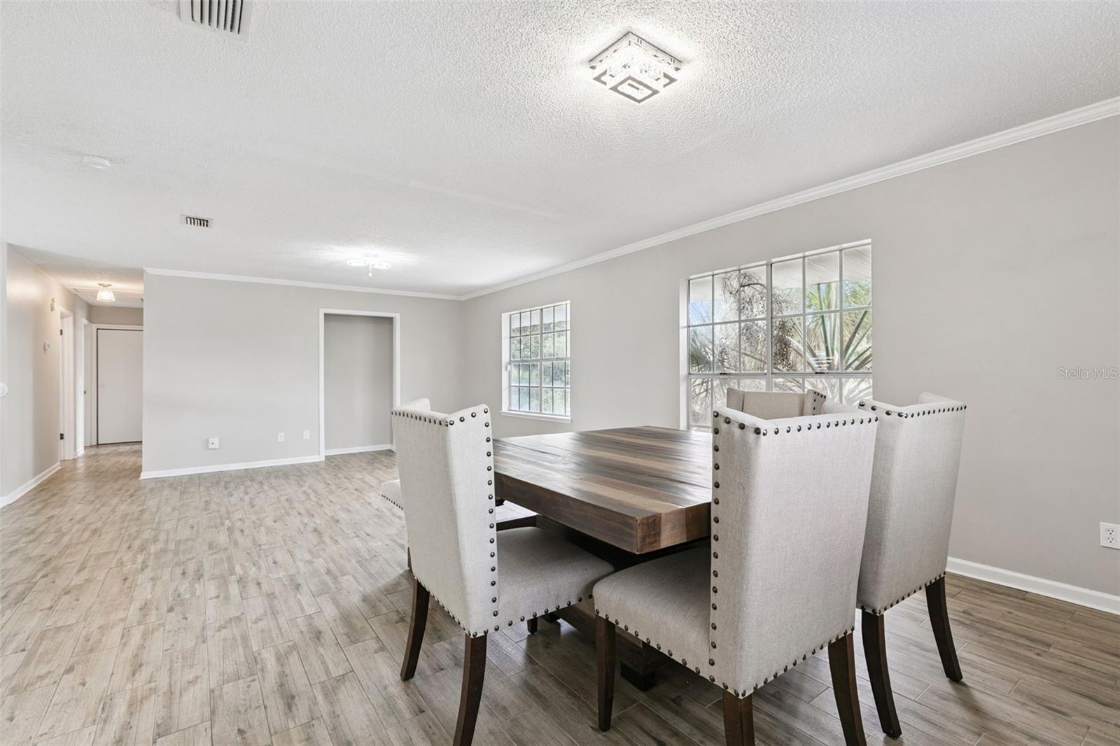 Image 12 of 35 For 489 Deerwood Avenue