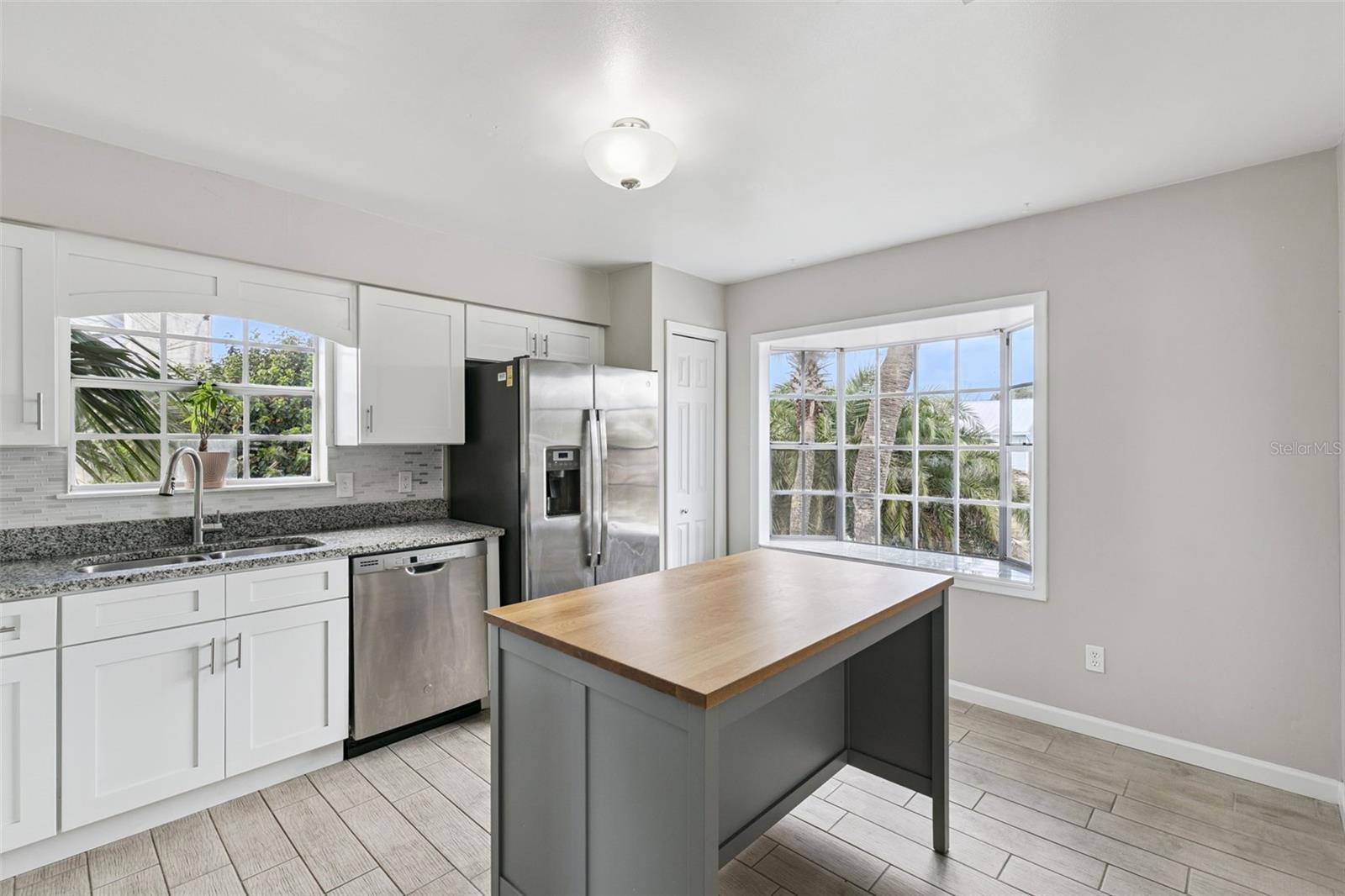 Image 15 of 35 For 489 Deerwood Avenue