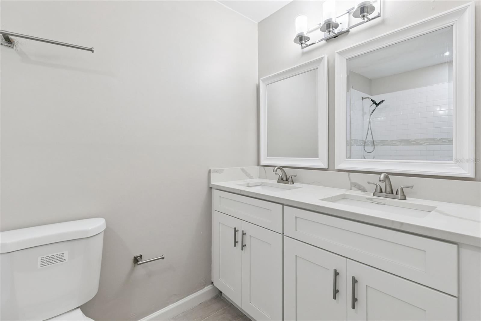 Image 27 of 35 For 489 Deerwood Avenue