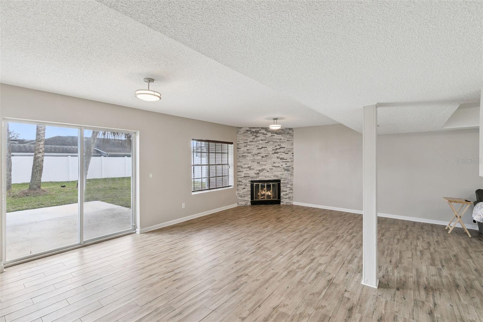 Image 6 of 35 For 489 Deerwood Avenue