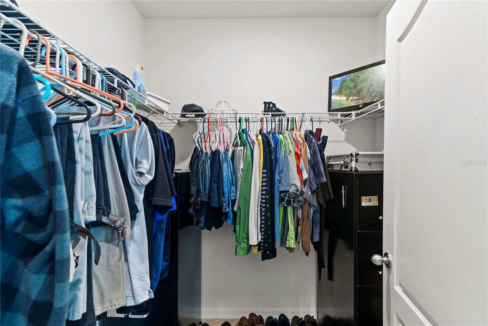 Image 16 of 31 For 3817 Heartleaf Lane