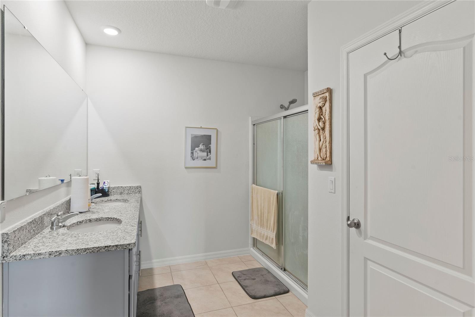 Image 18 of 31 For 3817 Heartleaf Lane