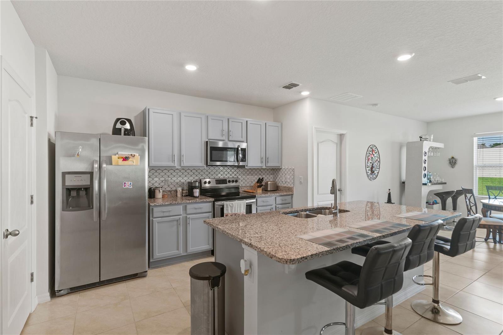 Image 5 of 31 For 3817 Heartleaf Lane