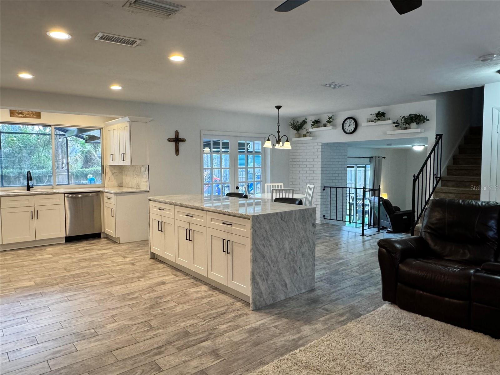 Image 3 of 26 For 114 Windy Circle