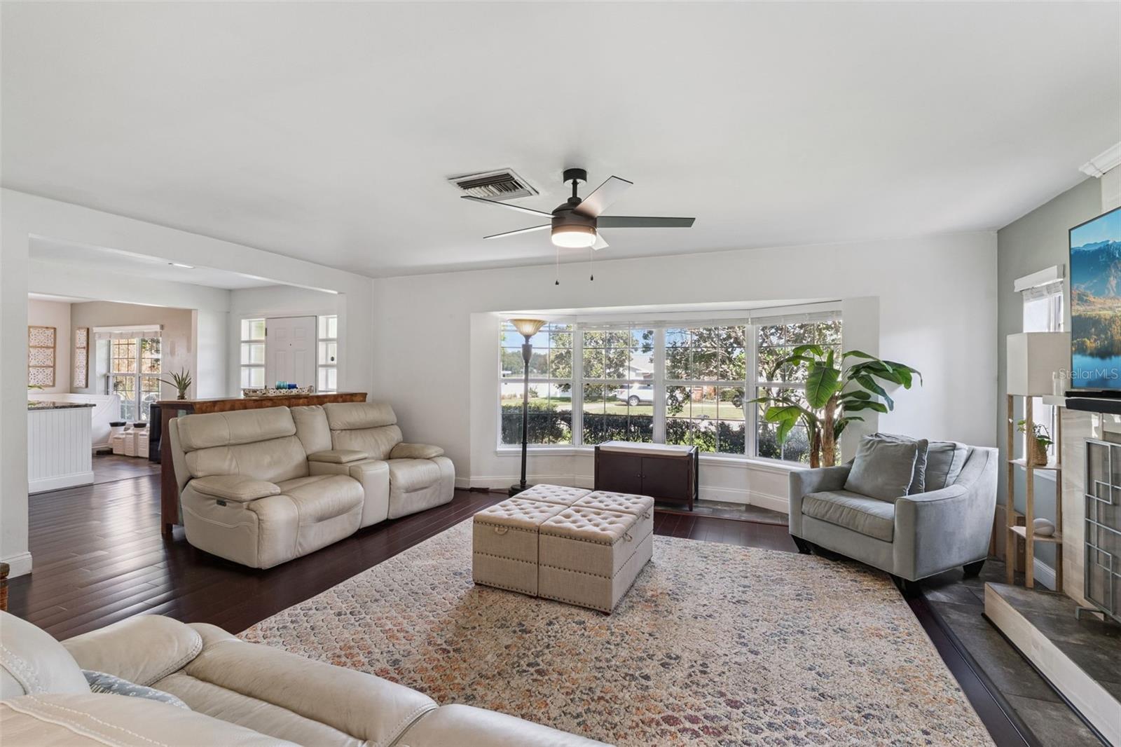 Image 7 of 38 For 3010 Carmia Drive