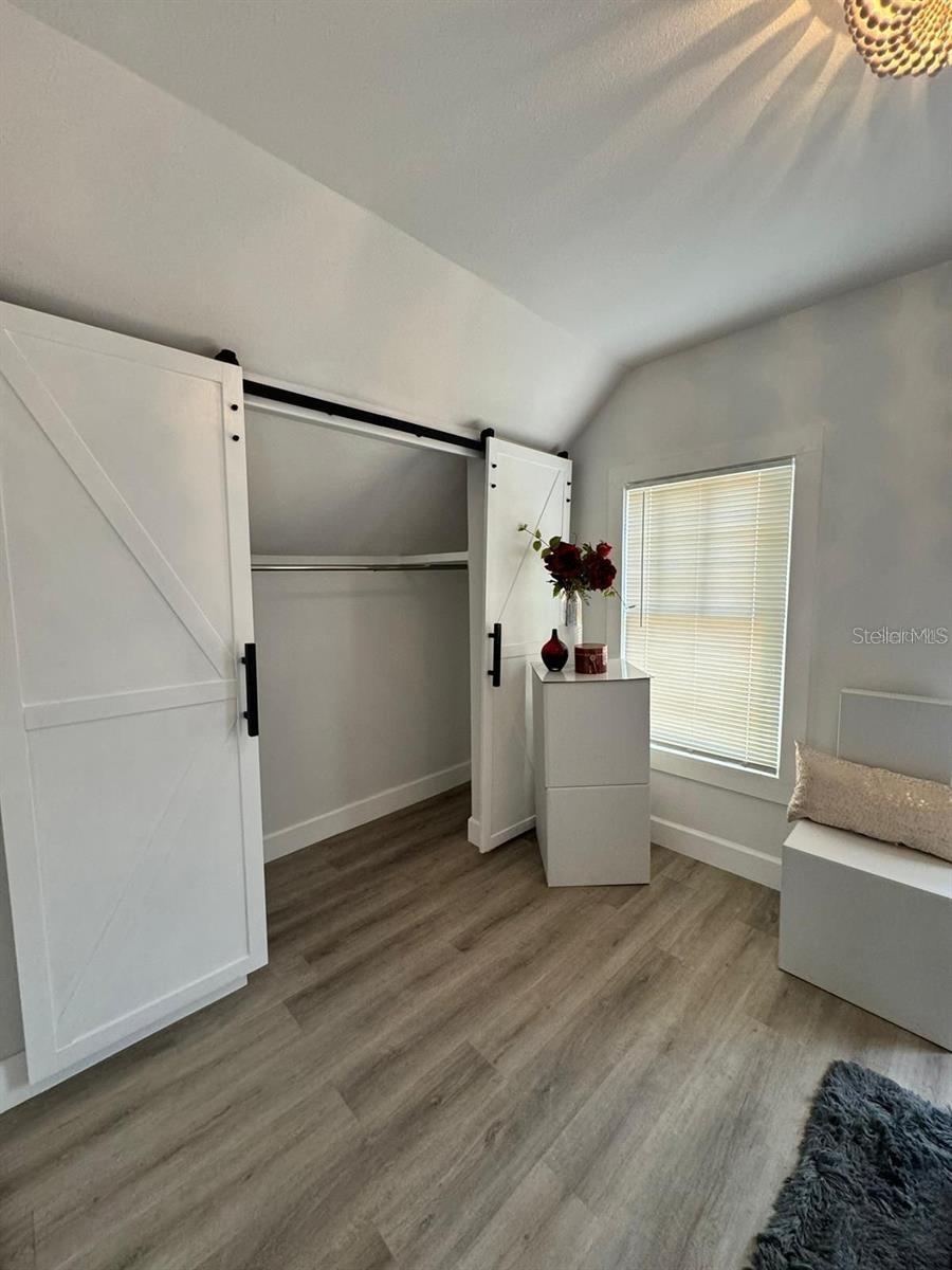 Image 9 of 12 For 860 Magnolia Avenue 3