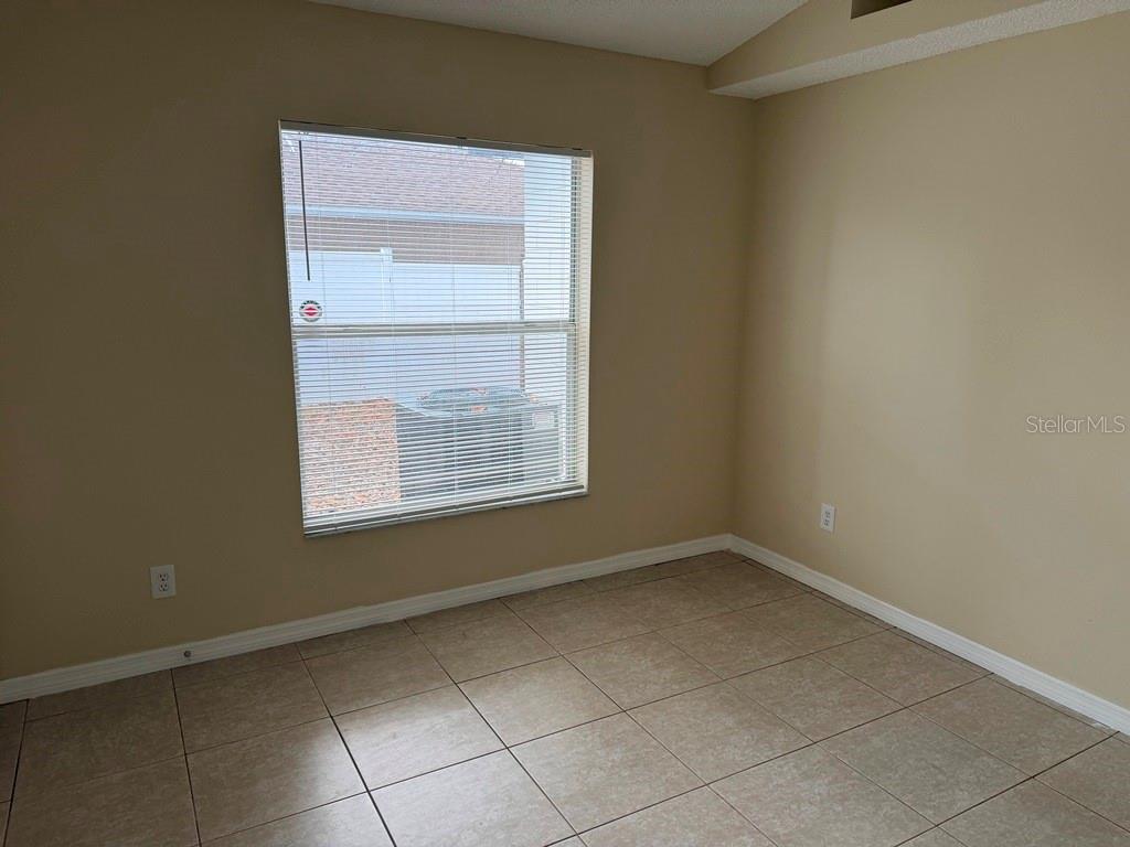 Image 16 of 31 For 2915 Colleen Circle